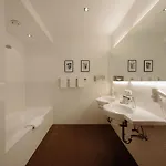 Theresi Apartmenthotel 4*