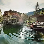 Theresi Apartmenthotel Szálloda Saalbach Hinterglemm