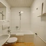 Theresi 4*